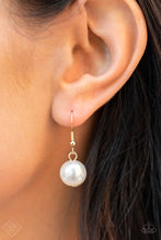 Load image into Gallery viewer, Revolving Refinement - Gold Necklace Paparazzi