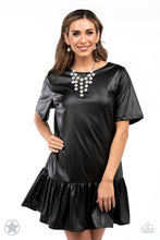 Load image into Gallery viewer, Spotlight Stunner Blockbuster Bling Necklace Paparazzi