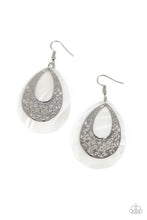 Load image into Gallery viewer, Bountiful Beaches - White Shell Earrings Paparazzi
