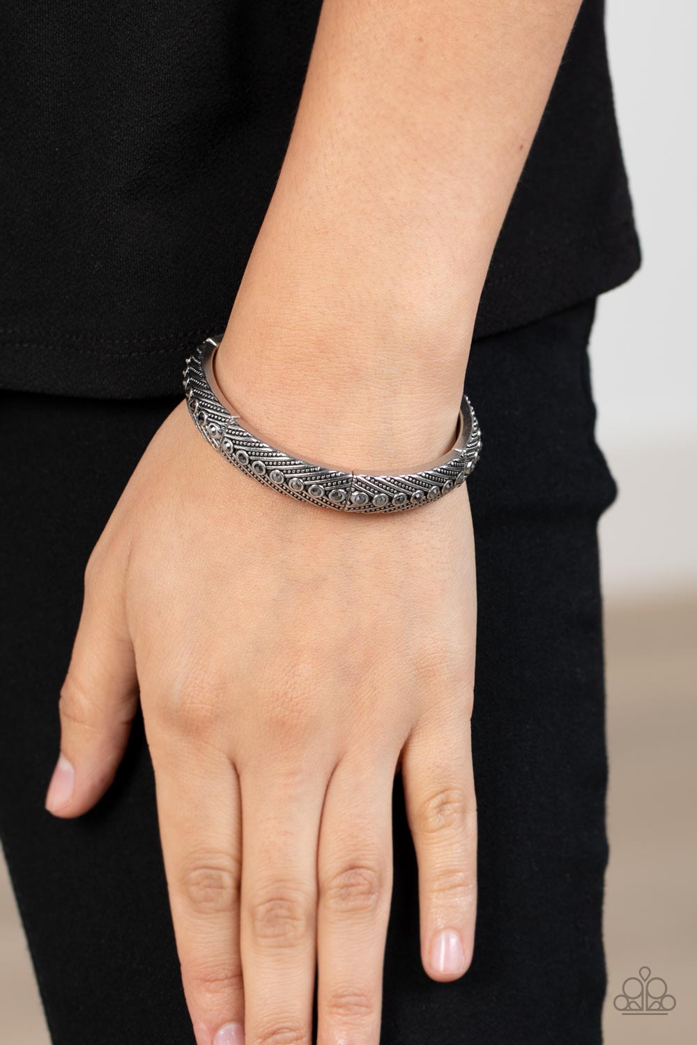 Risk-Taking Twinkle - Silver Stretchy Bracelet Paparazzi