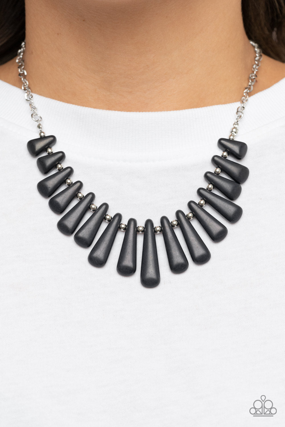 Mojave Empress - Black Crackle Necklace Paparazzi