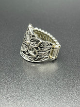 Load image into Gallery viewer, Silver Single Flower Ring Paparazzi
